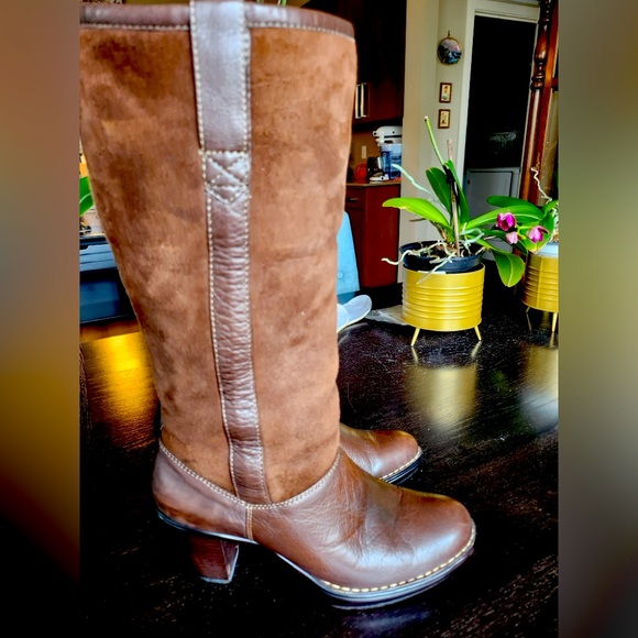 Sofft Gorgeous Leather Boots, Size 9.5 - Picture 1 of 6